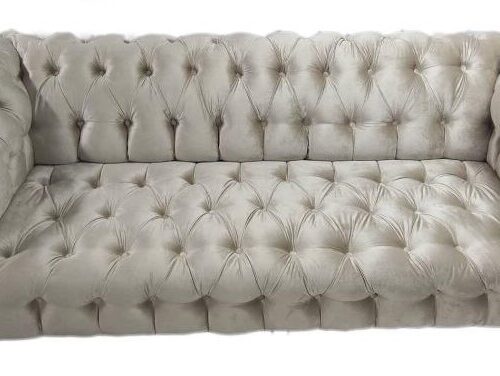 Perłowa sofa Chesterfield