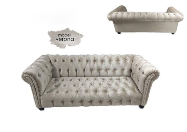 Perłowa sofa Chesterfield