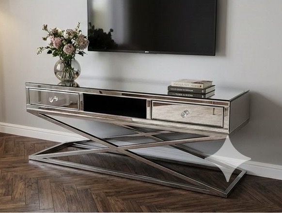 d9a87267-b8f7-4490-a044-0b470e818e0a 2 Komoda RTV Glamour 140 cm – lustro & stal nierdzewna